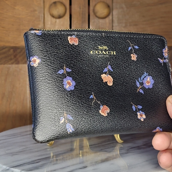 Coach Black Floral Wristlet - Picture 13 of 13